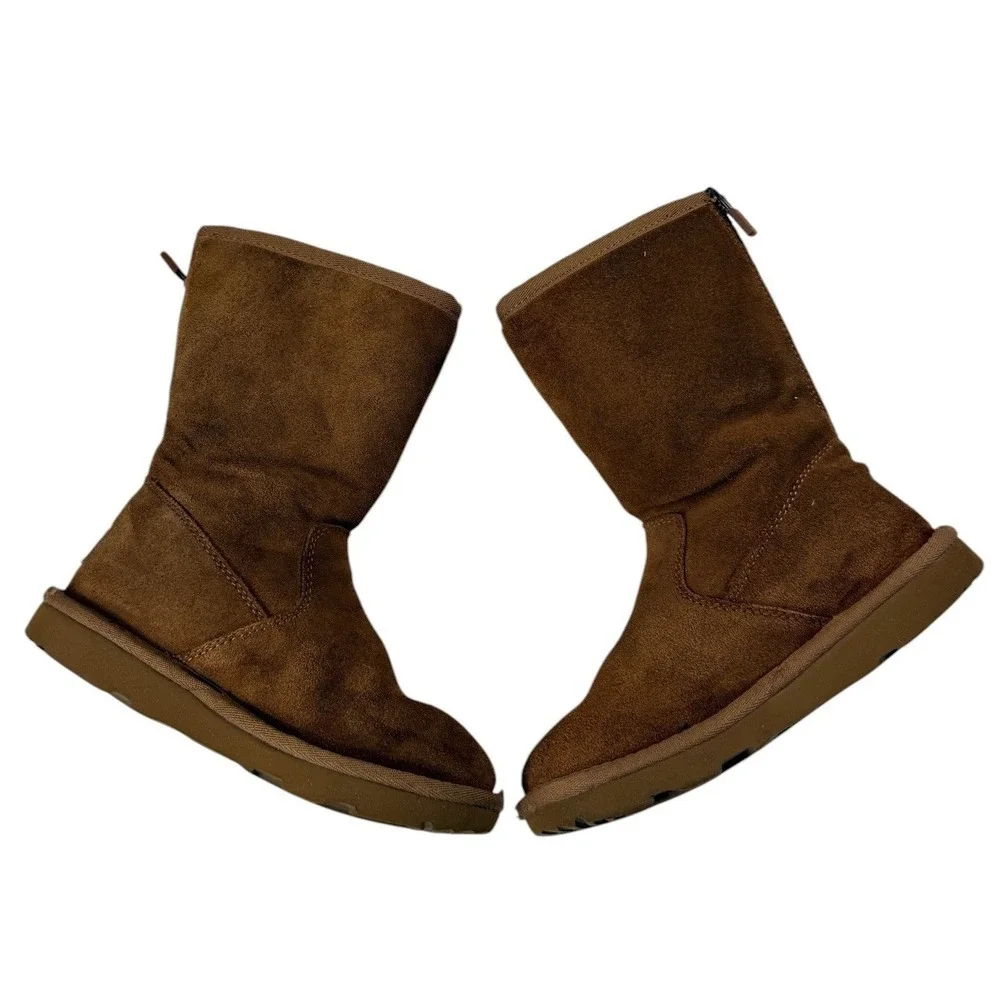 UGG Kids Classic II Back Zip Chestnut Brown Suede Sheepskin Boots Size 13